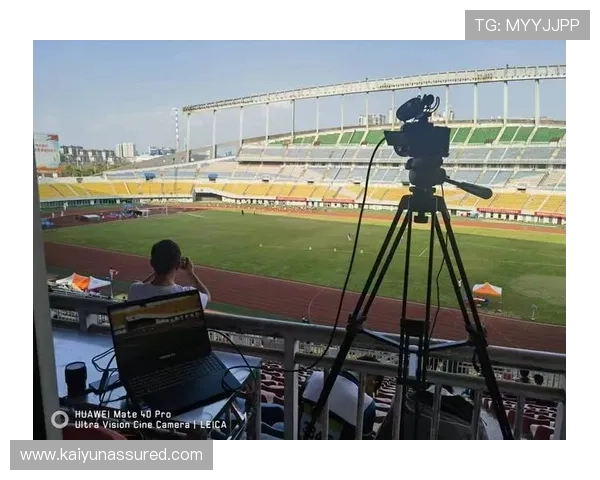 开云直播看球：多平台同步直播带你身临其境感受足球激情